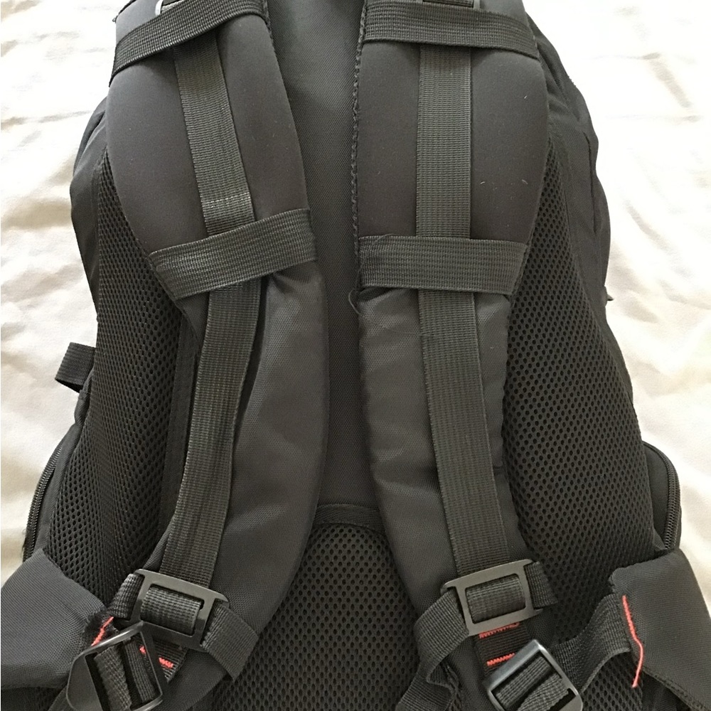 Volkano VBVL1017BLK Tough Series Backpack